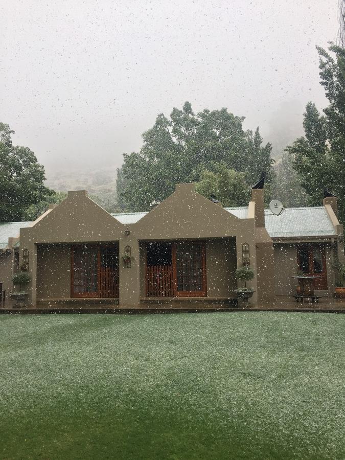 Zwartmodder Clarens Apartment ภายนอก รูปภาพ